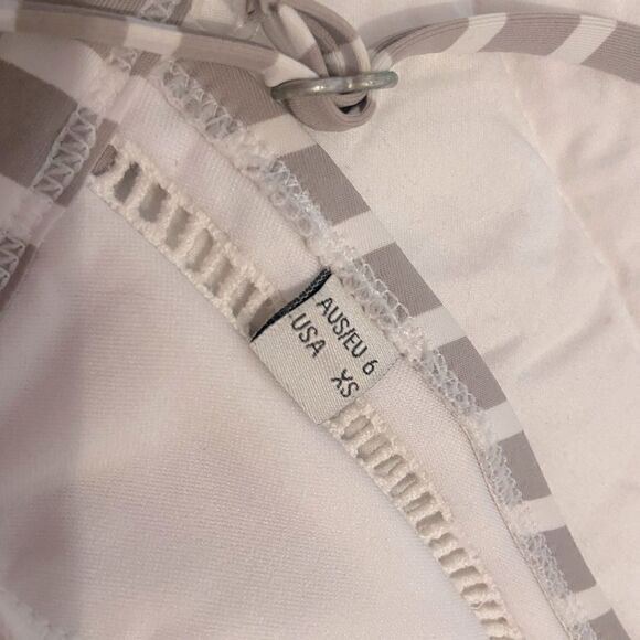 Rhythm Bikini Top - Picture 5 of 12